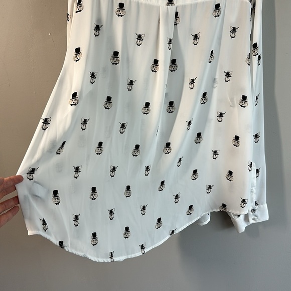 Torrid Madison Georgette Button Front Long Sleeve Shirt 2X Novelty Fox Rabbit - Picture 16 of 16